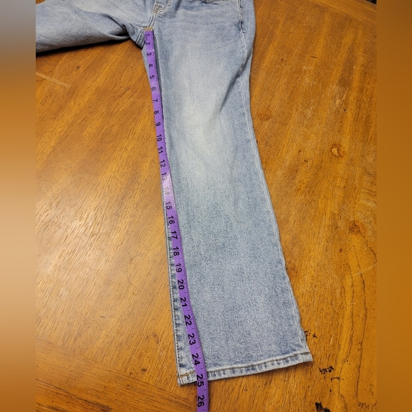 Gap Light Wash Maternity Jeans - Size 26P - Picture 3 of 3